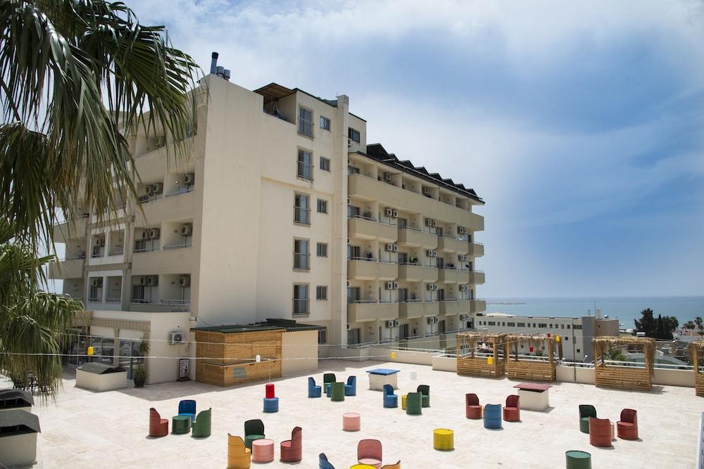 Sunbeach Hill Hotel Sidé Extérieur photo